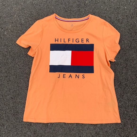 Tommy Hilfiger Tops - Tommy Hilfiger T-shirt